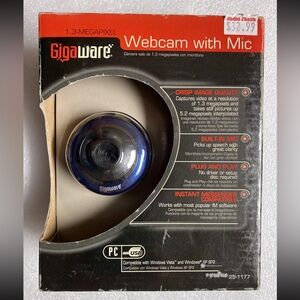 Gigaware (Radio Shack) 1.3 MP Webcam w/microphone Blue, USB, Stand. New!!
